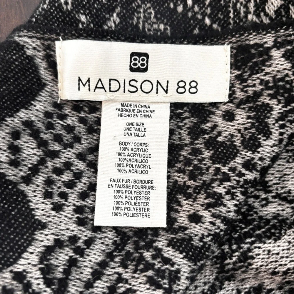 Madison 88 Anthropologie Floral Paisley Faux Fur‎ Shawl Wrap Fringe One Size
